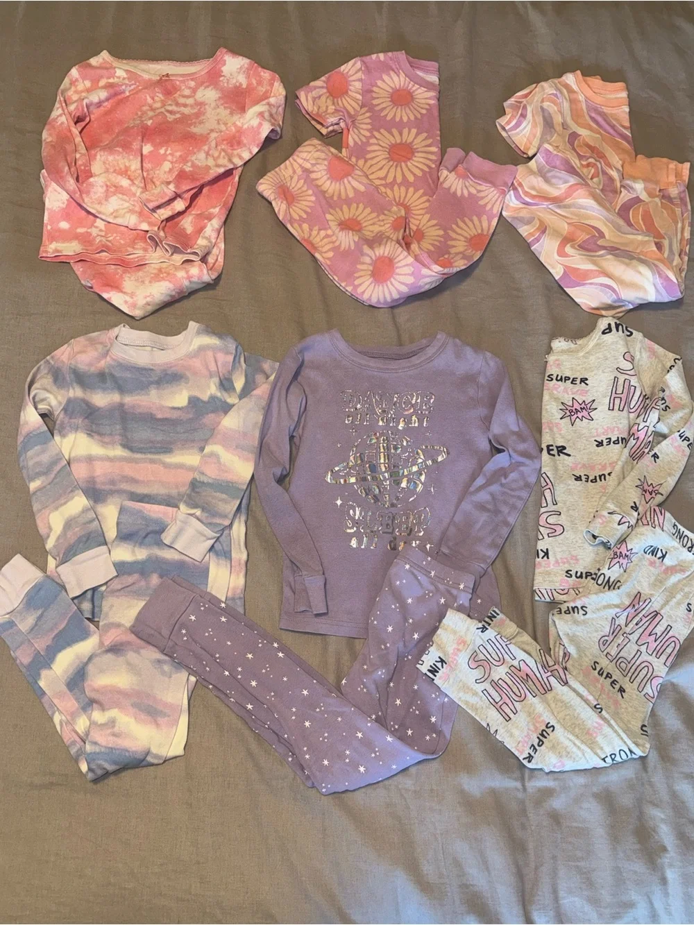 Lot of 6 pairs of Carters Pajamas - 5T